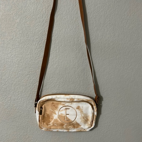 thirty-one Handbags - All Zipped Up Crossbody Pursed
